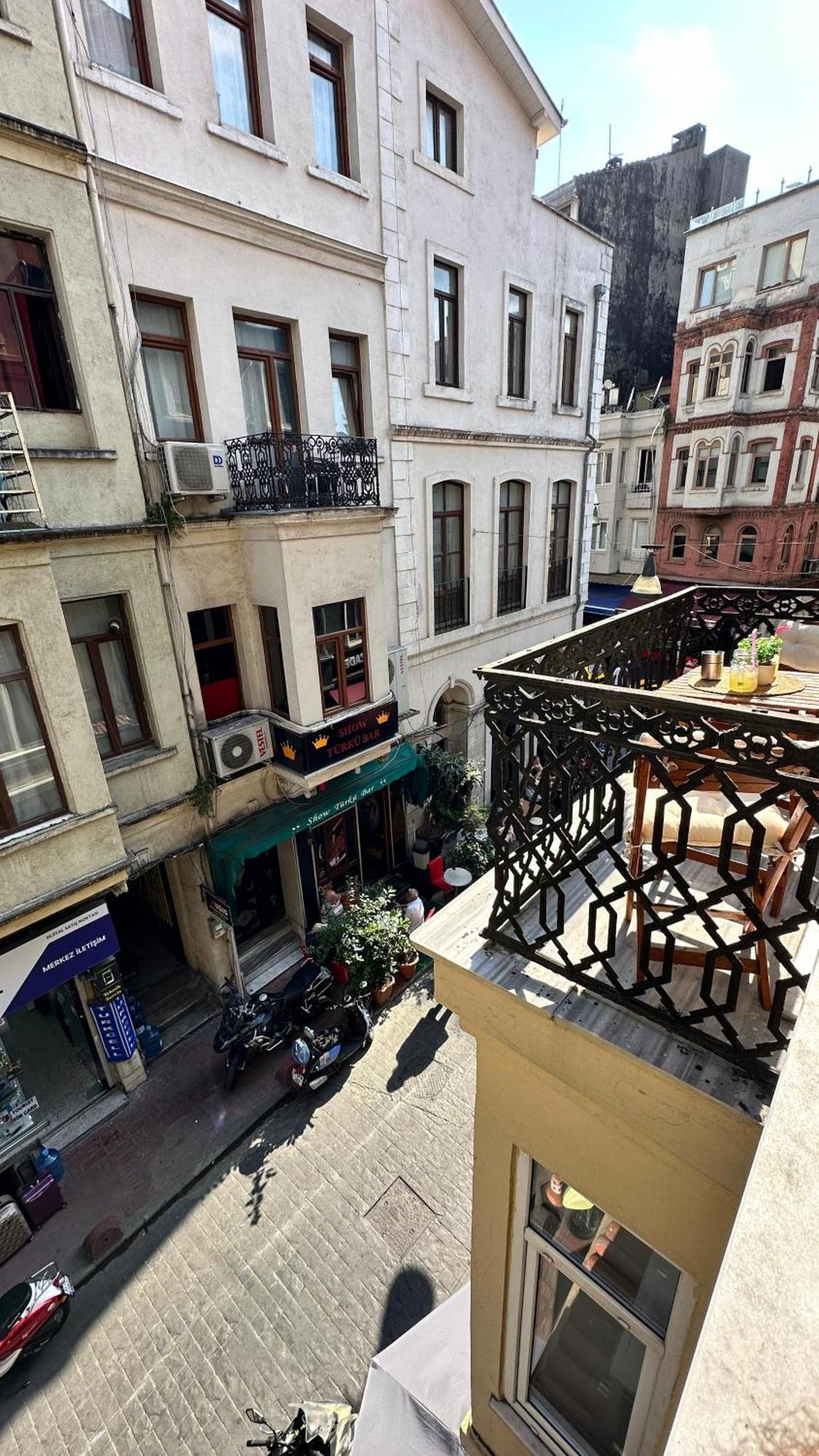 New Pera Aparthotel Istanbul Exterior photo