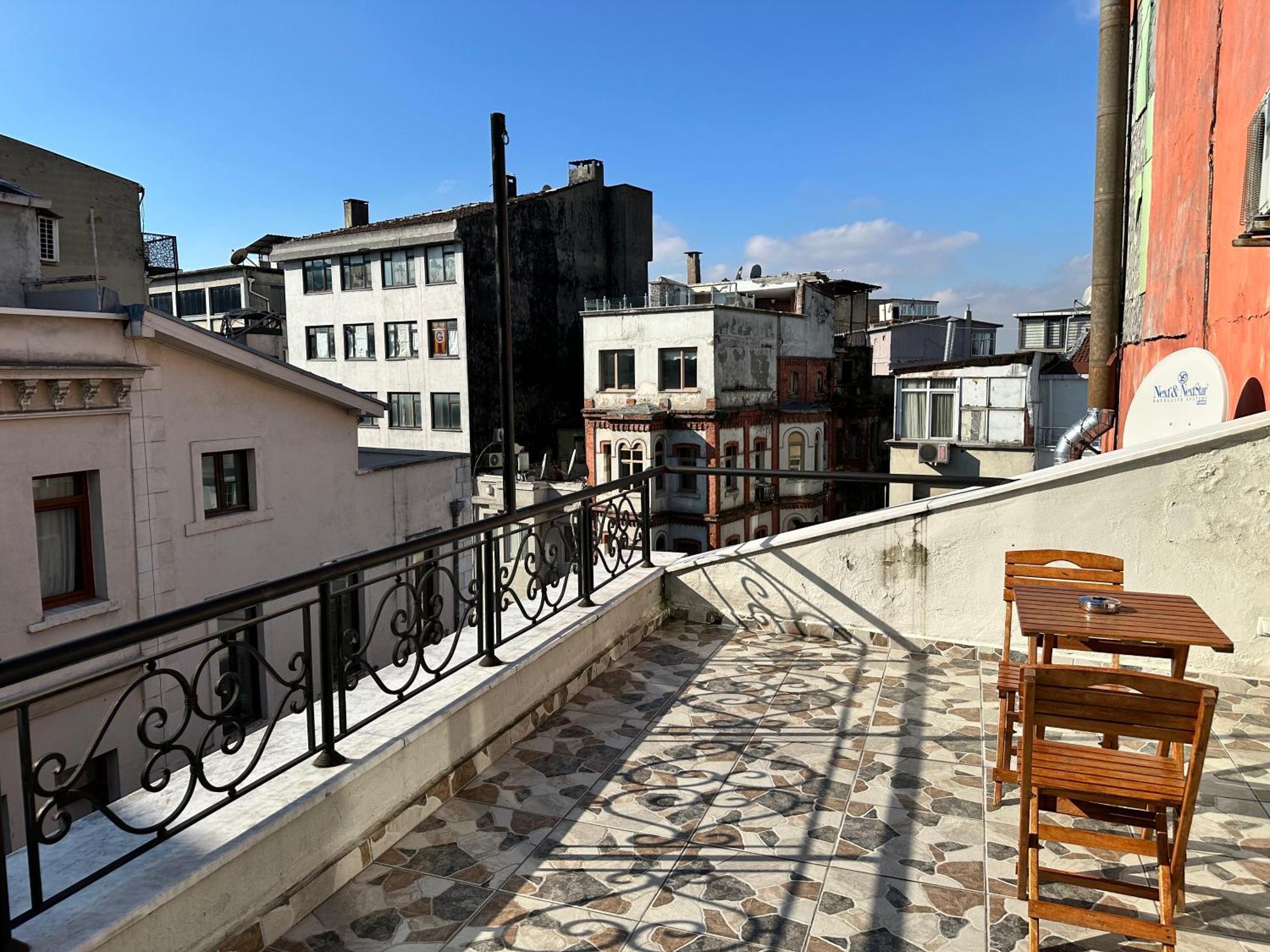 New Pera Aparthotel Istanbul Exterior photo